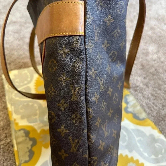 Louis Vuitton large should tote bag - Picture 12 of 16